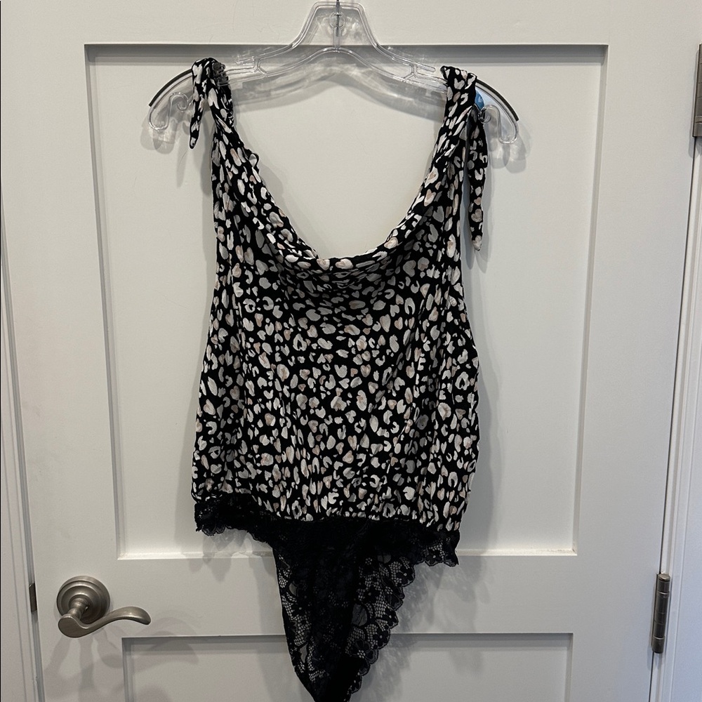 Free People Leopard Bodysuit. Size XL.
